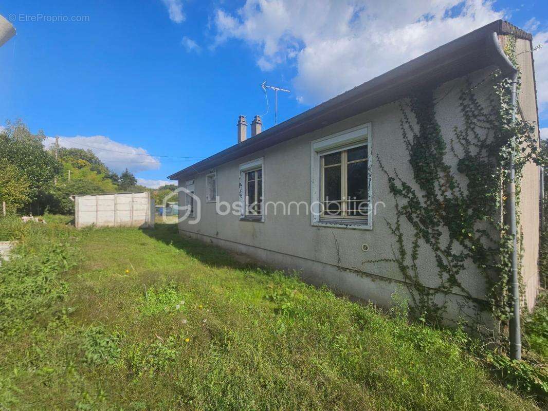 Maison à VANNES-SUR-COSSON