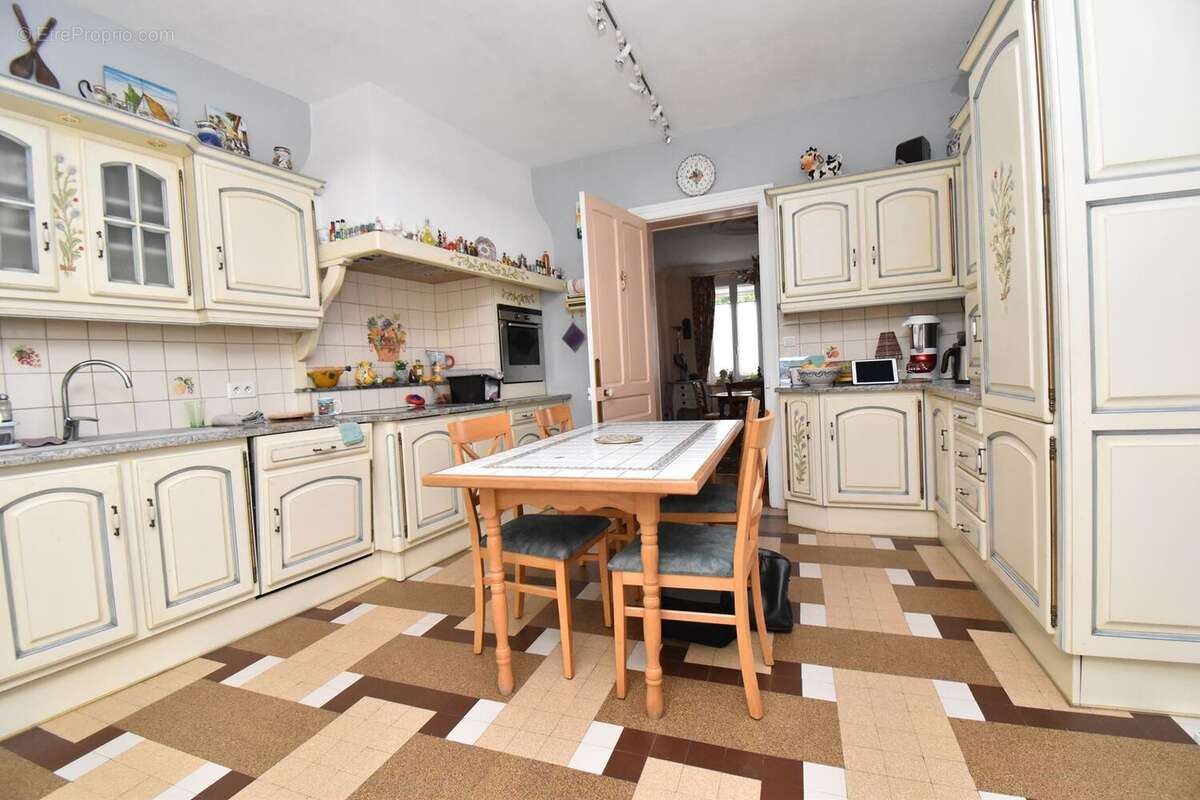 Maison à AVESNES-LES-AUBERT