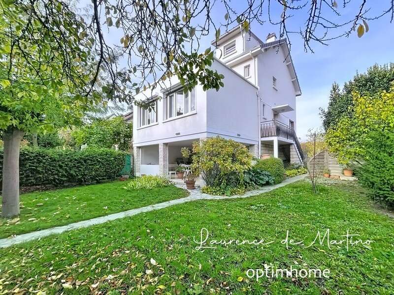Maison avec terrasse, jardin et garage double – à 10 min du RER Nanterre-Ville - photo 6