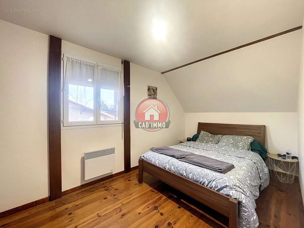 Maison à SAINT-PIERRE-D'EYRAUD