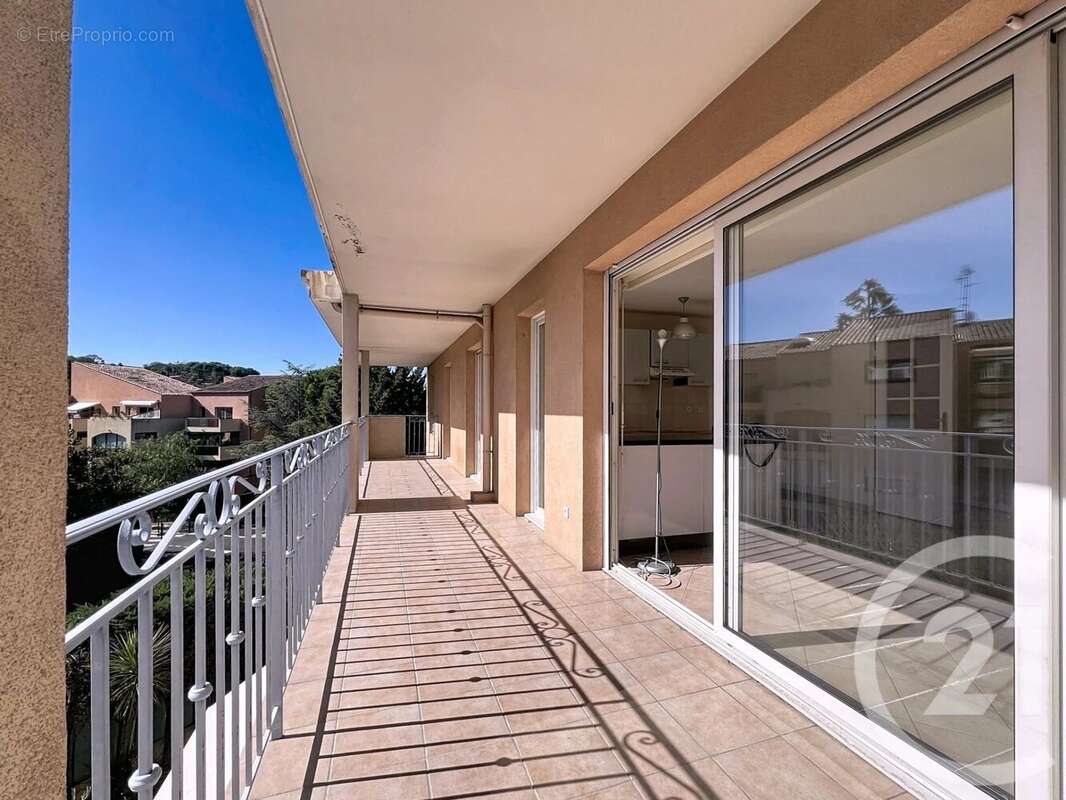 Appartement à MOUGINS