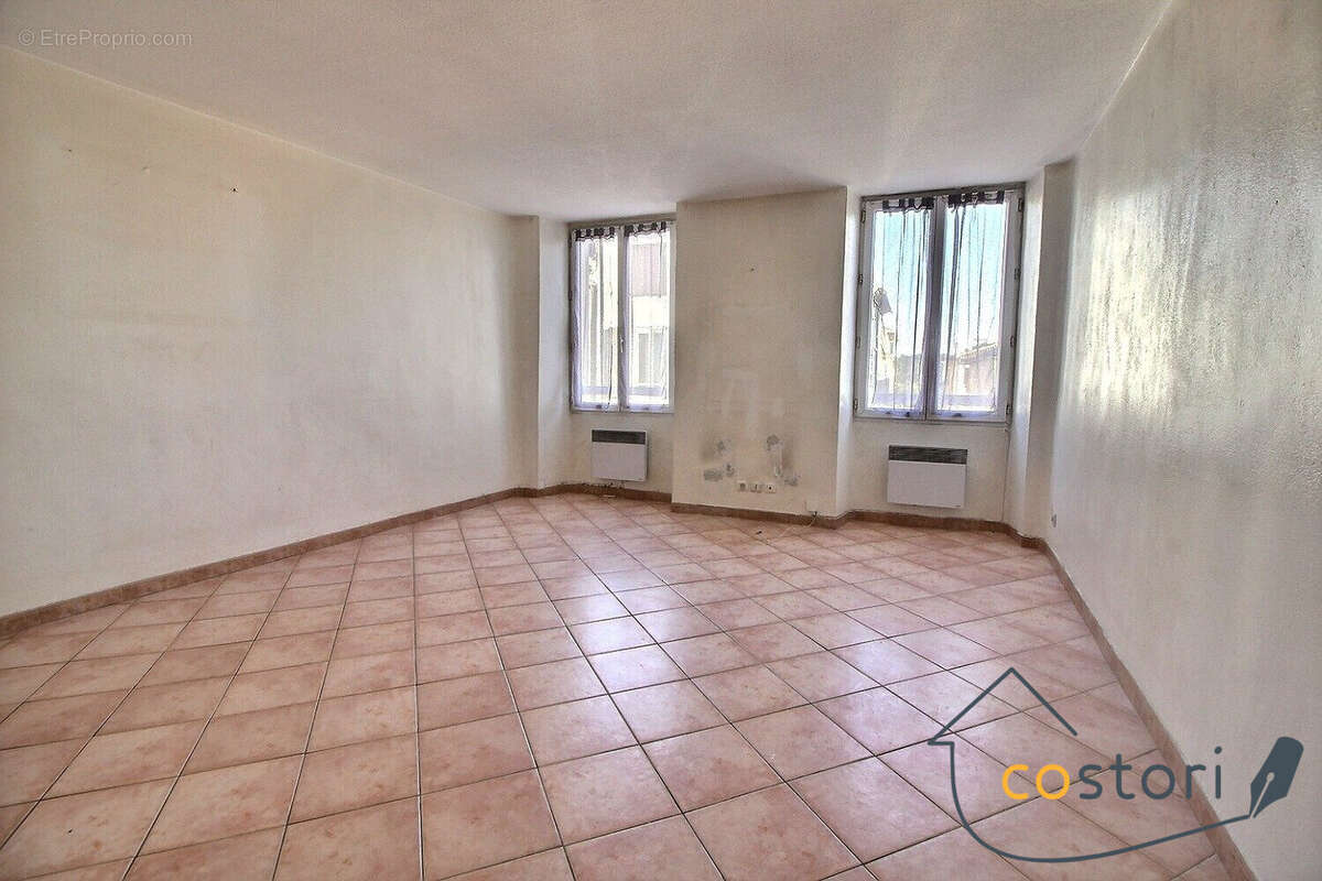 Appartement à TRANS-EN-PROVENCE