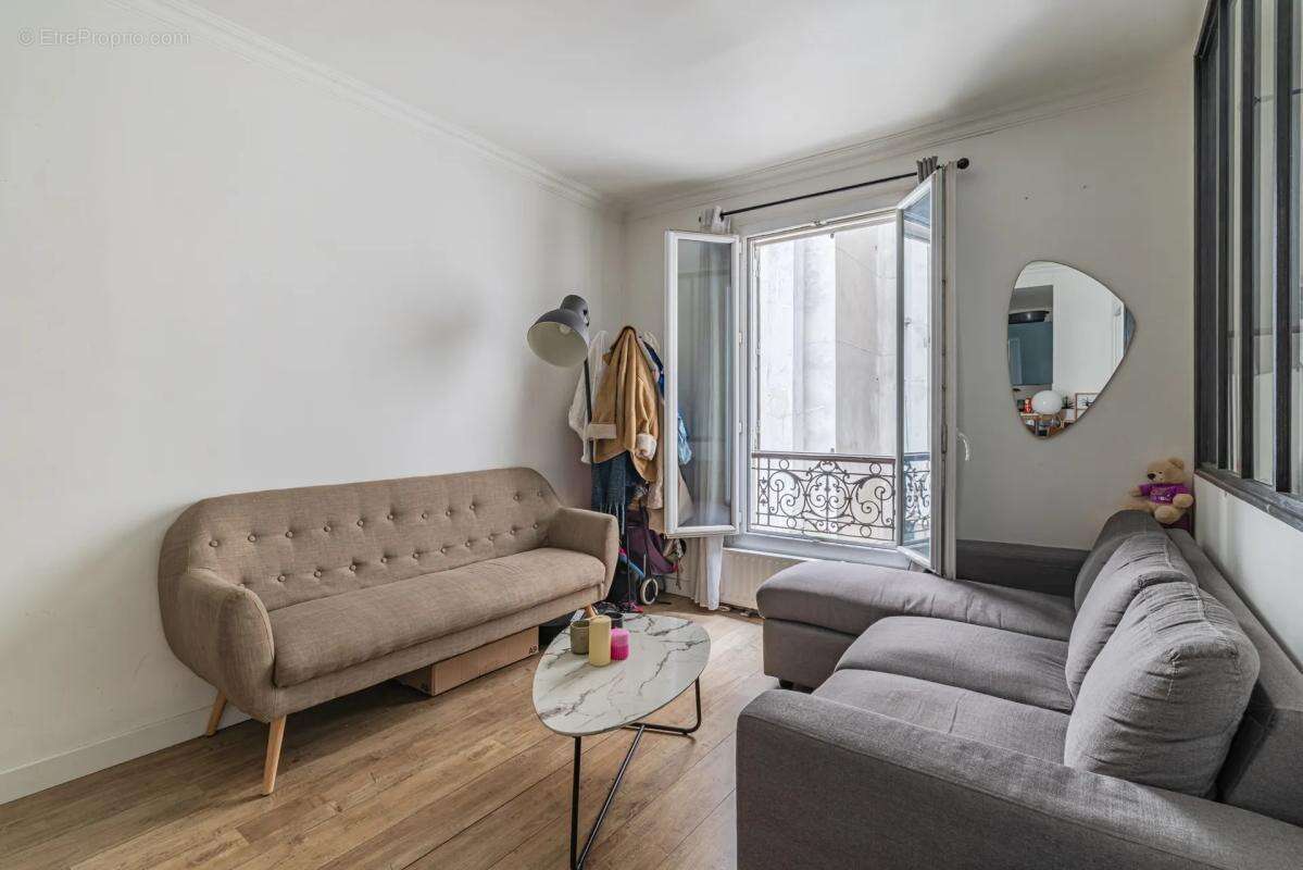 Appartement à PARIS-18E