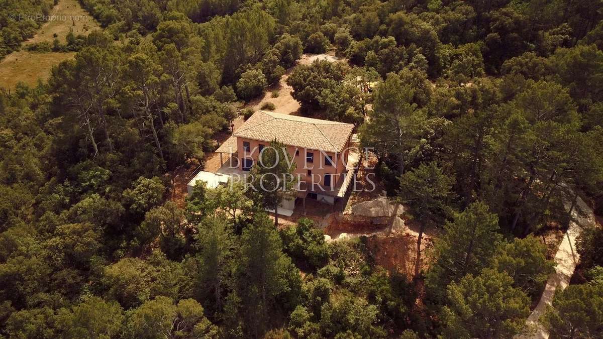 Maison à CHATEAUVERT