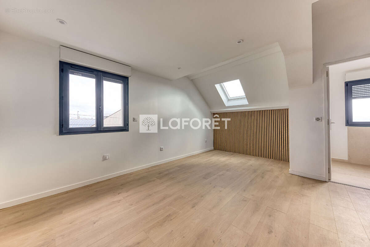 Appartement à PONTAULT-COMBAULT