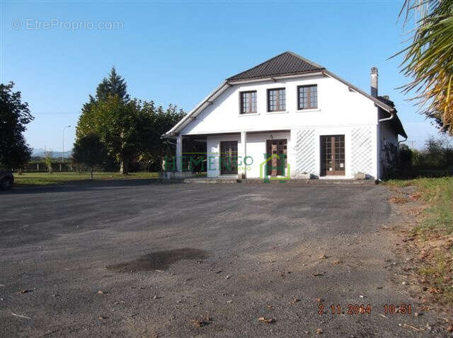 Maison à CHARRE
