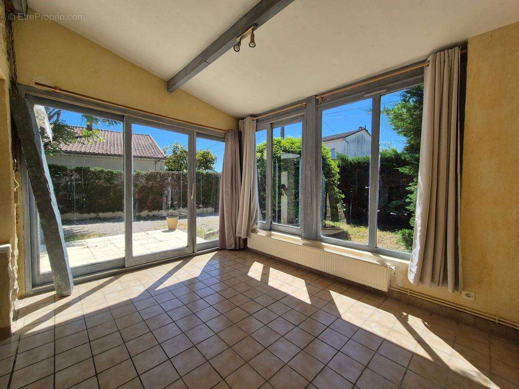 Maison à TERRASSON-LAVILLEDIEU