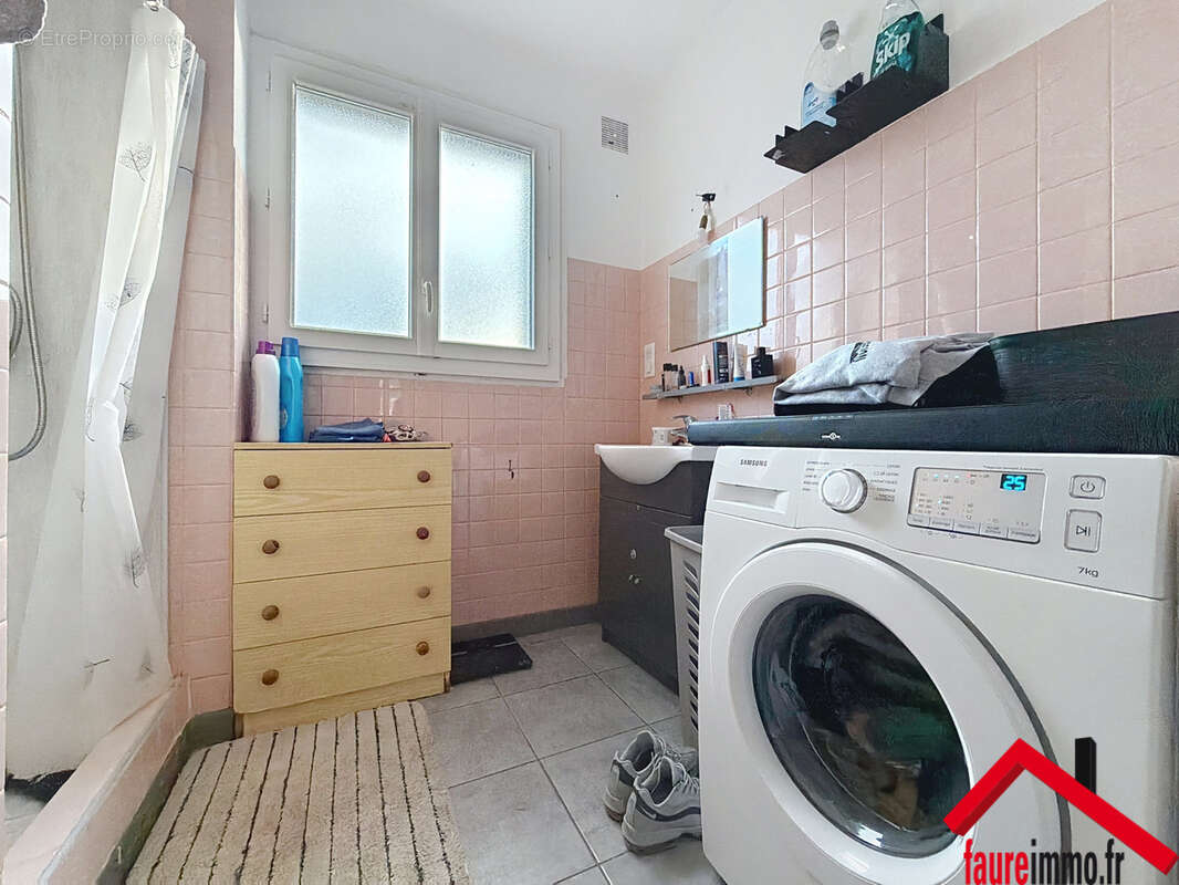 Appartement à OBJAT