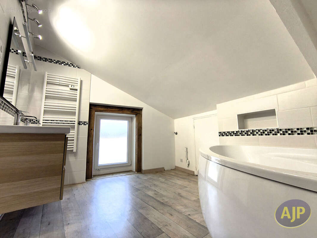 Maison à LA MEZIERE