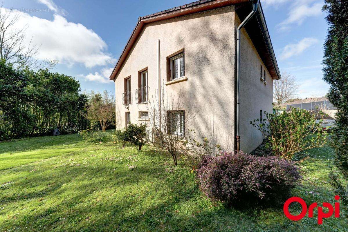 Maison au calme proche de la gare de Sathonay - photo 4