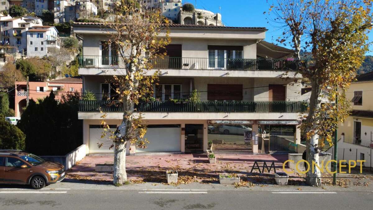 Appartement à CONTES