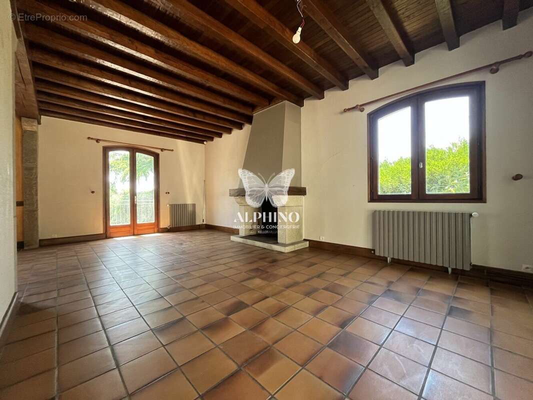 Maison à SAINT-VICTURNIEN