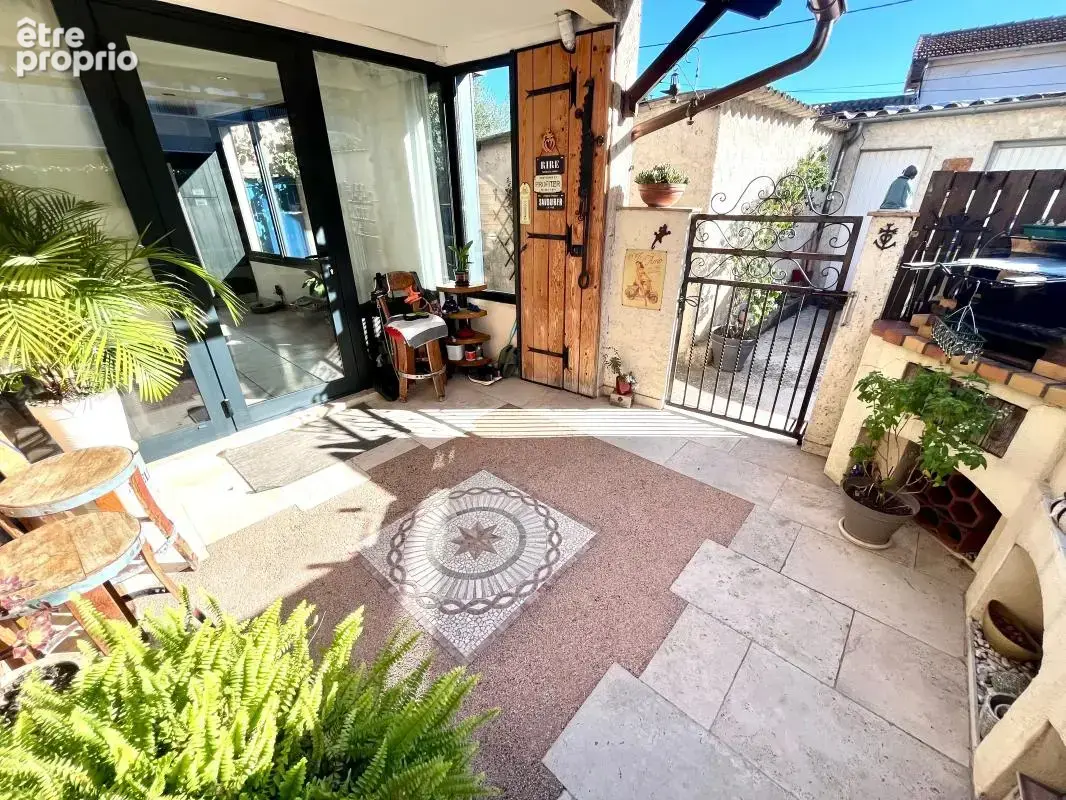 bas de villa refait au calme proche la bocca - photo 12
