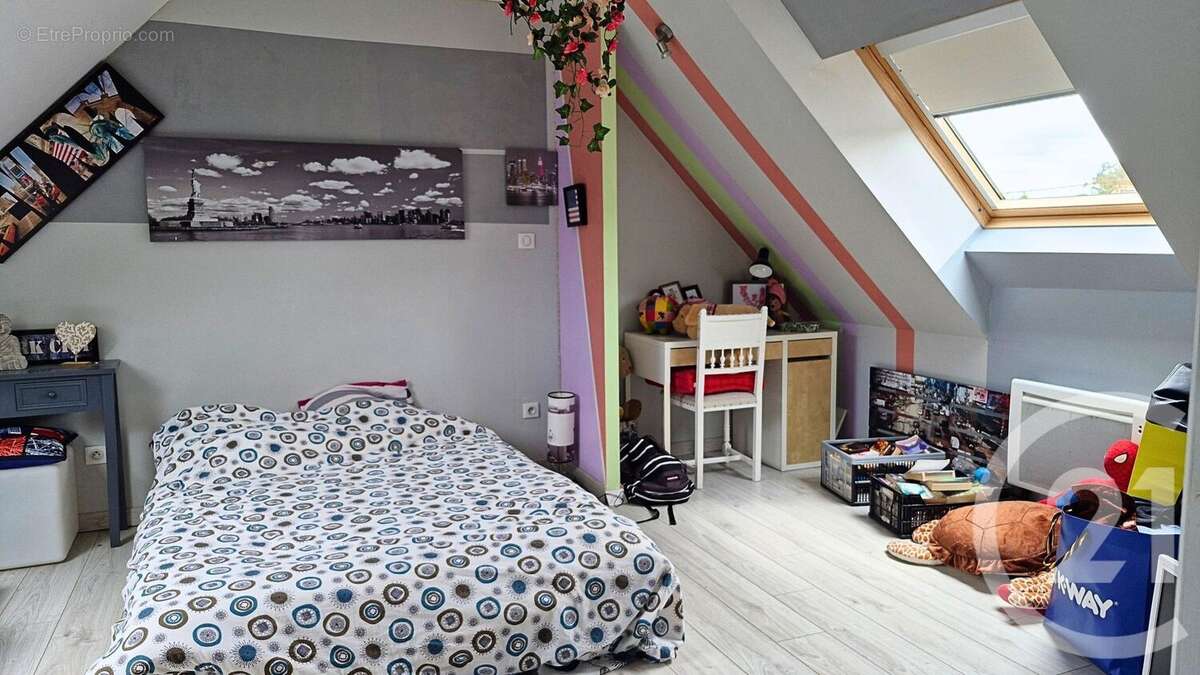 Maison 225 m² à Harcourt  - photo 9