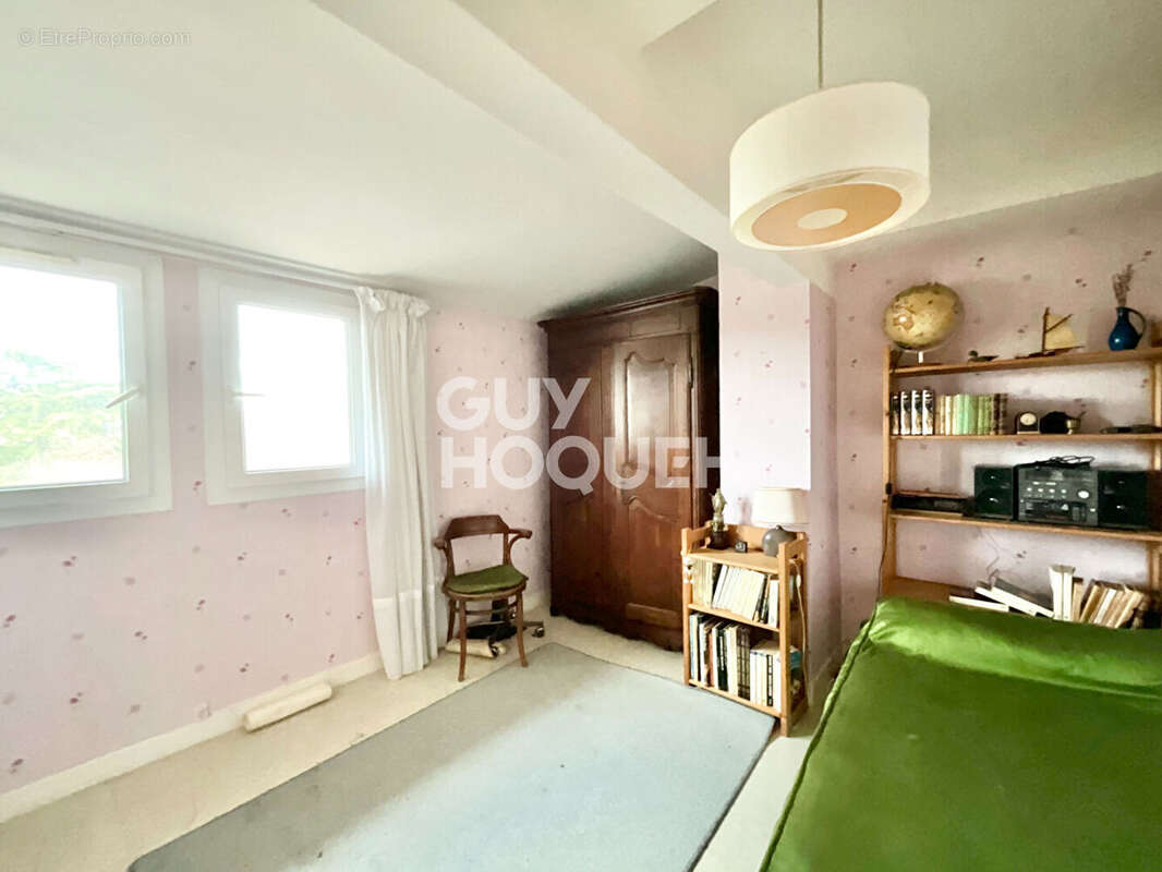 EXCLUSIVITE : Maison 148 m2 dont appartement de 40 m2 sur une parcelle d'environ 600 m2 - photo 9