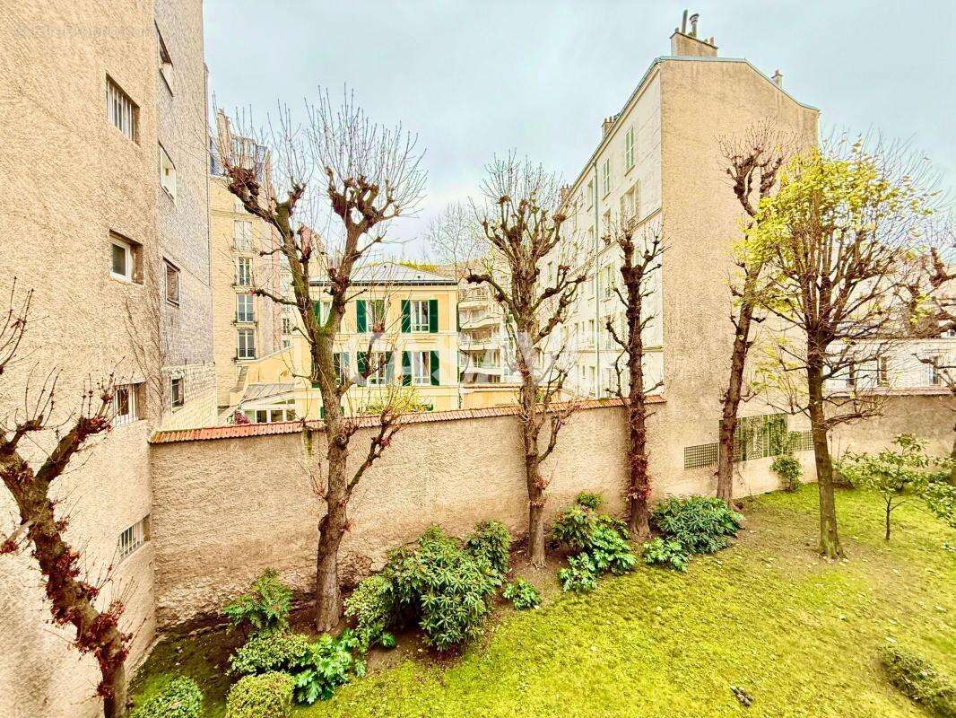 Appartement à NEUILLY-SUR-SEINE