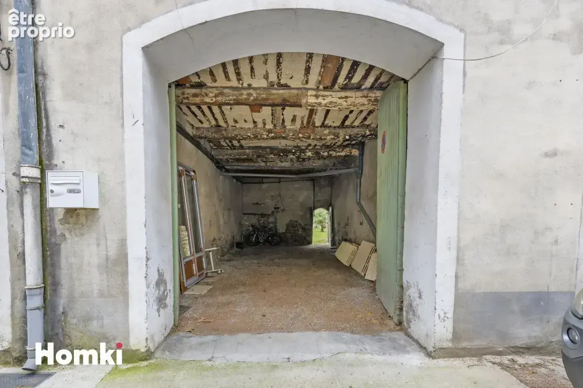 Immeuble de 168m² avec terrain, garages et dépendances sur Saint-Hippolyte-du-Fort - photo 5