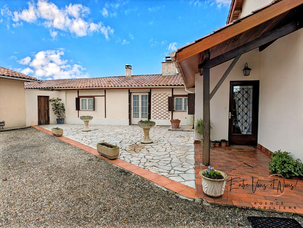 Maison 220 m² à Bazas  - photo 3