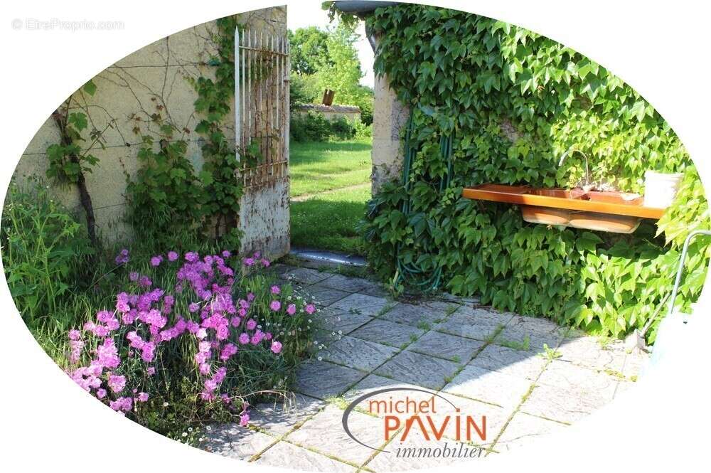 Maison à LA GUERCHE-SUR-L&#039;AUBOIS