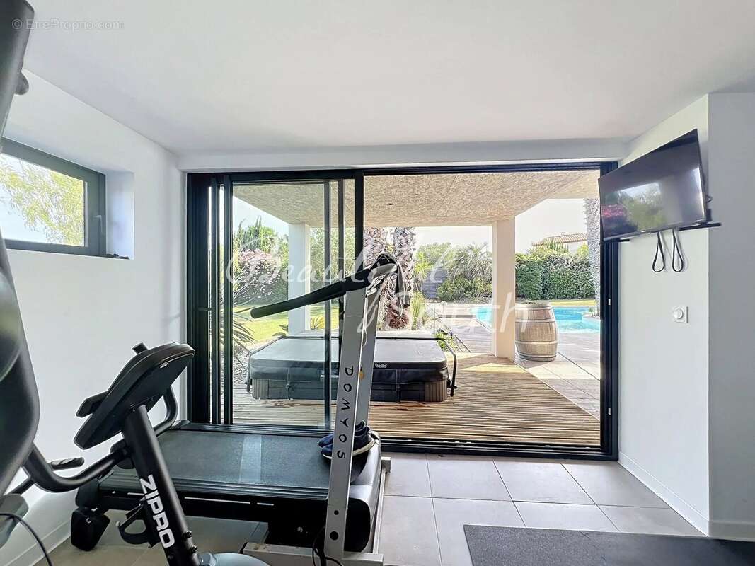 Propriété d’exception aux portes de Perpignan – 260 m² habitables sur 1 690 m² paysagés avec piscine, Pollestres - photo 24