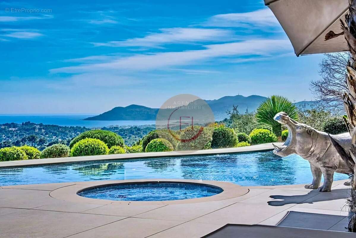 Maison à MOUGINS