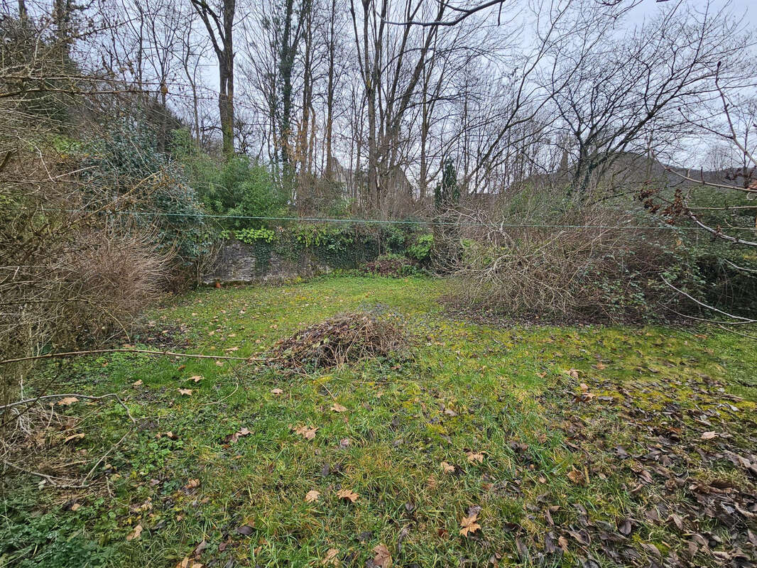 Maison à LUSCAN