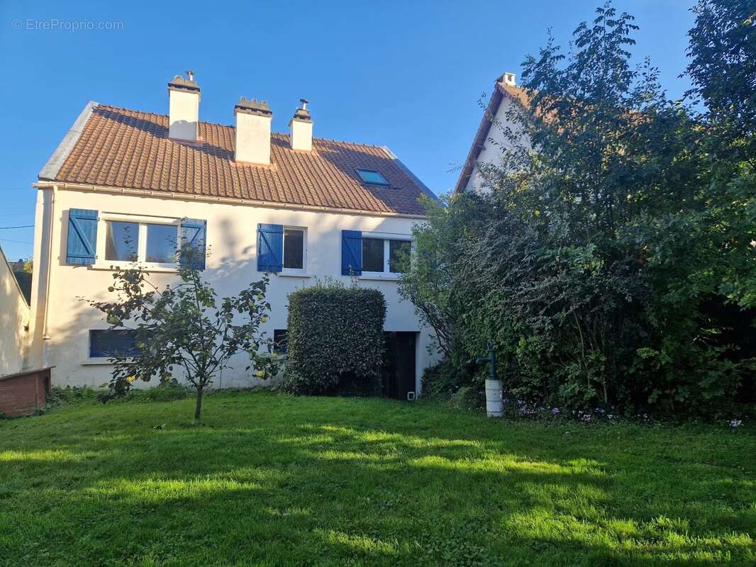 Maison à MAGNY-LES-HAMEAUX