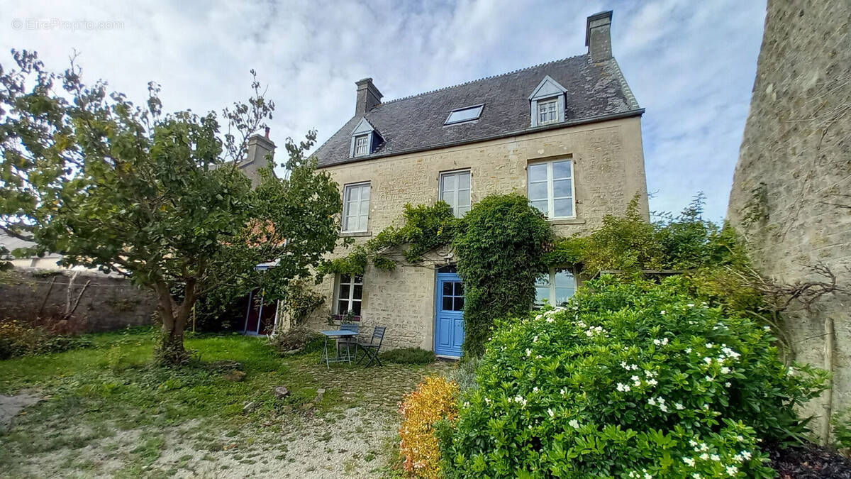Maison à SAINTE-MERE-EGLISE
