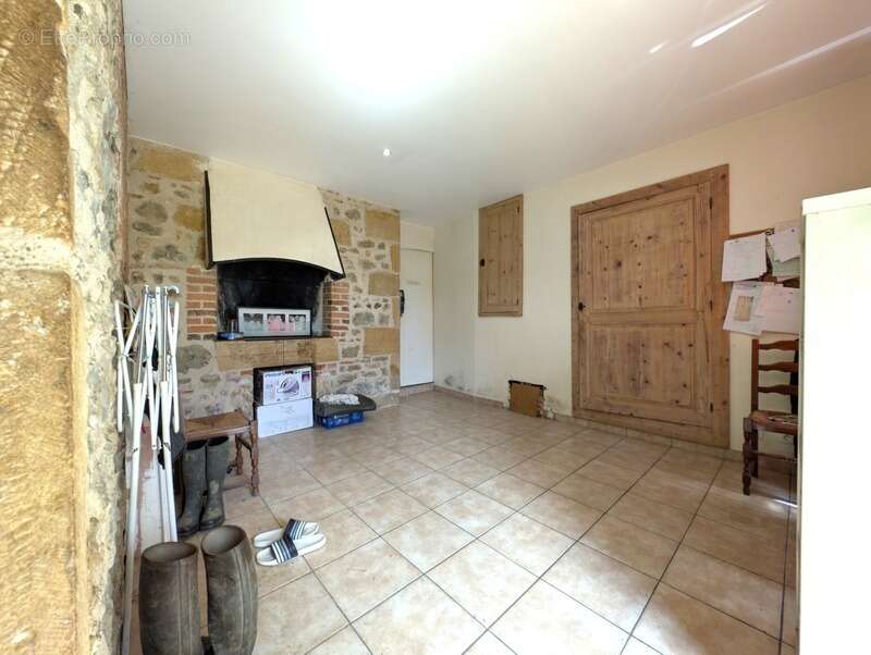 Maison à SAINT-BONNET-DE-CRAY