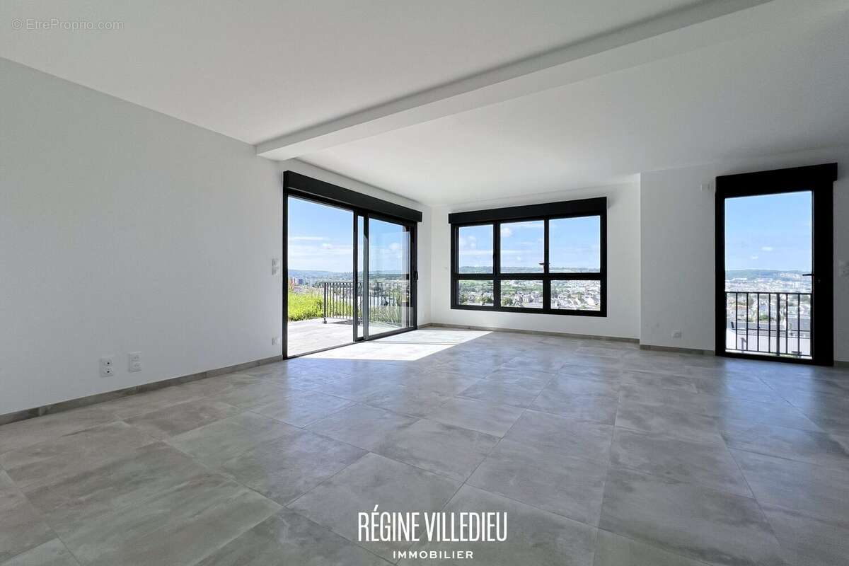 Maison à TOURLAVILLE