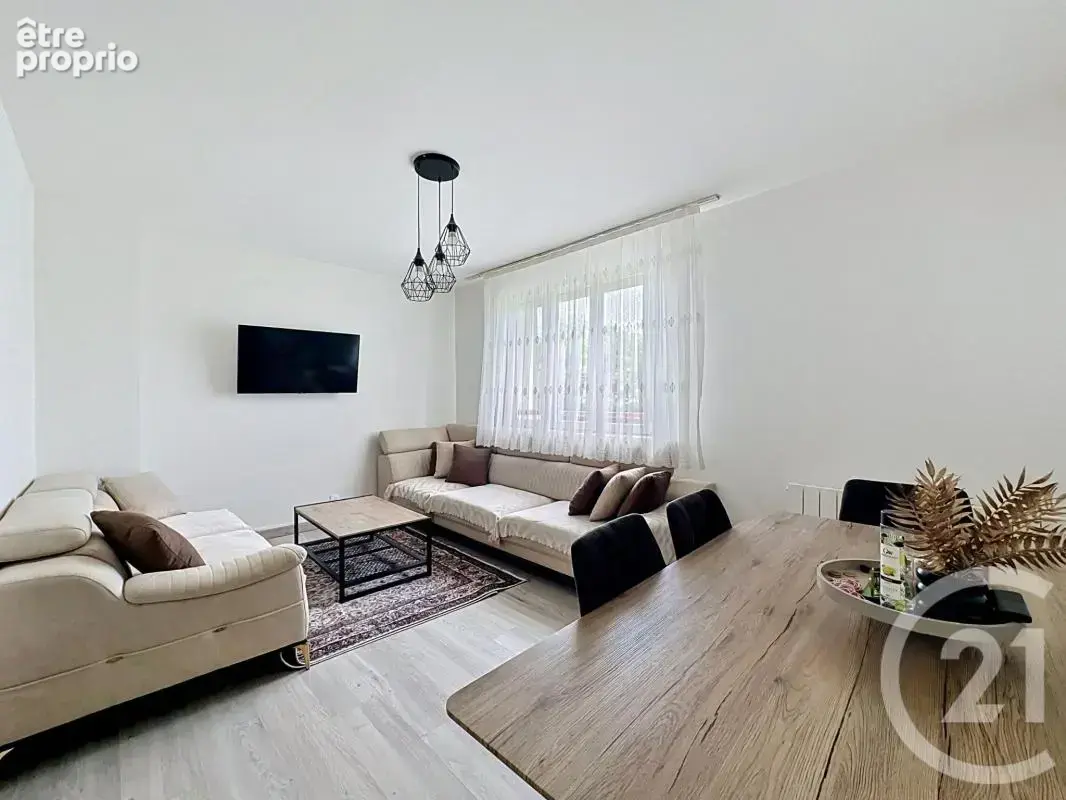 Appartement à PONT-EVEQUE