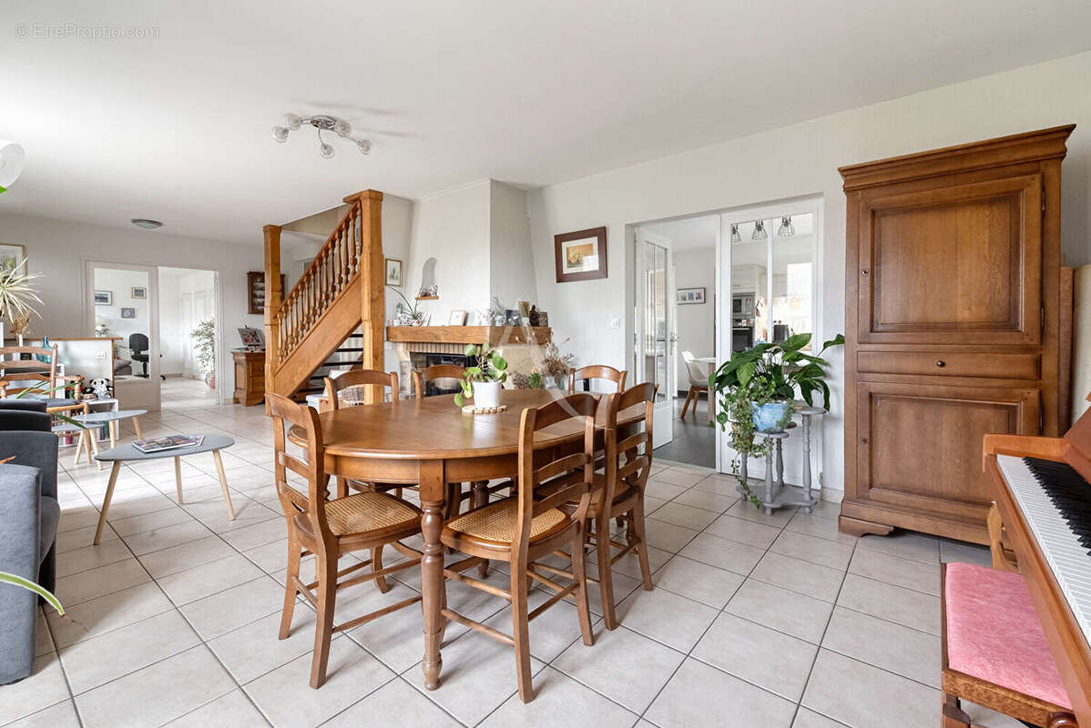 Maison à SAINT-BARTHELEMY-D&#039;ANJOU