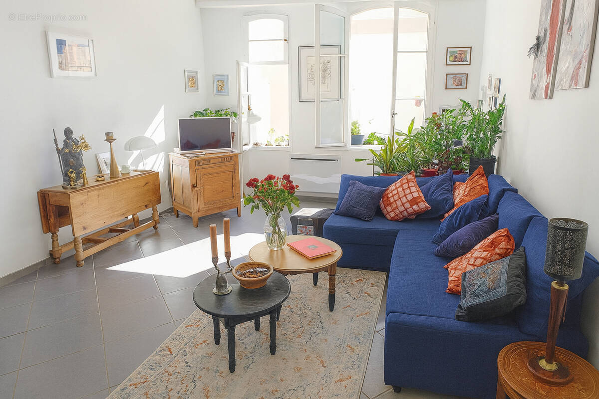 Appartement à MARSEILLE-2E