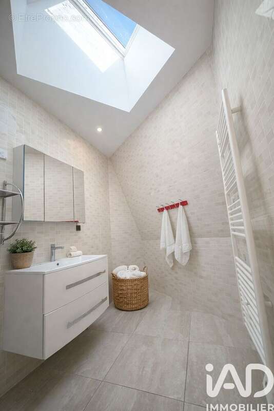 Photo 9 - Appartement à SURESNES