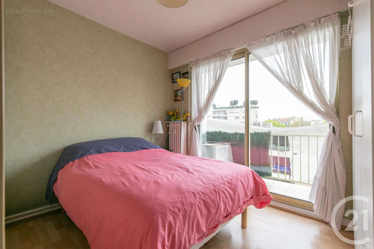 Appartement à SAINT-MAUR-DES-FOSSES