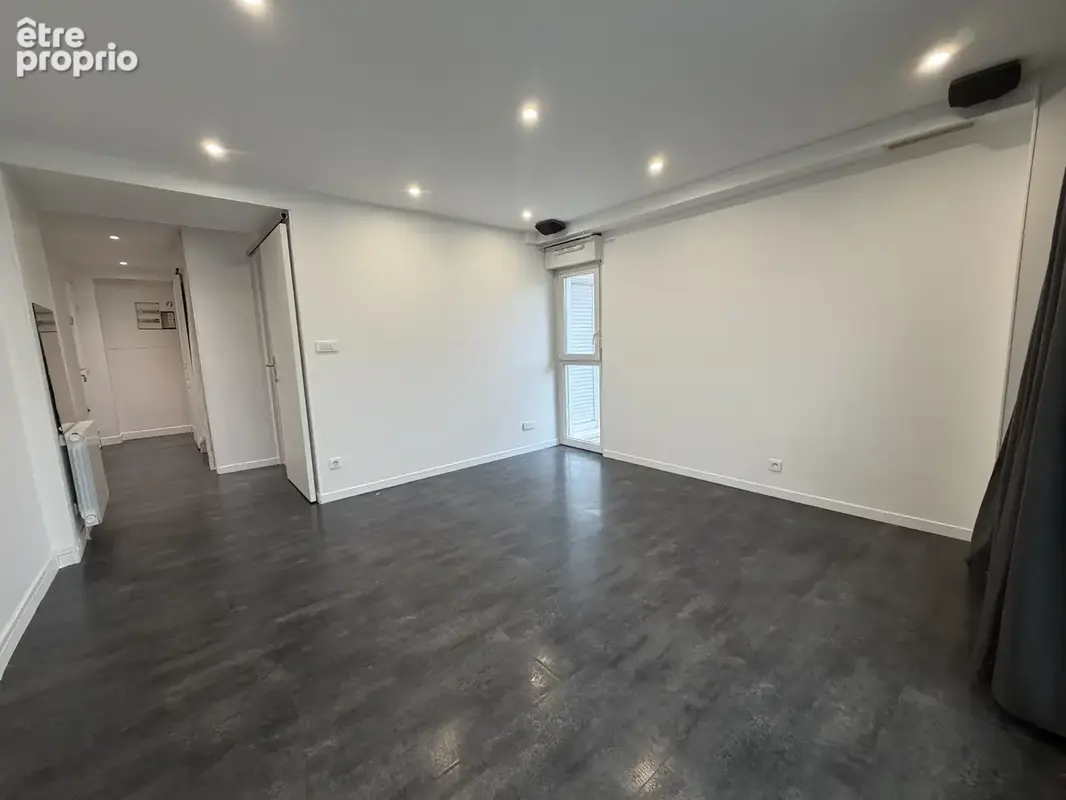 F2 atypique de 60m2 et véranda - photo 7