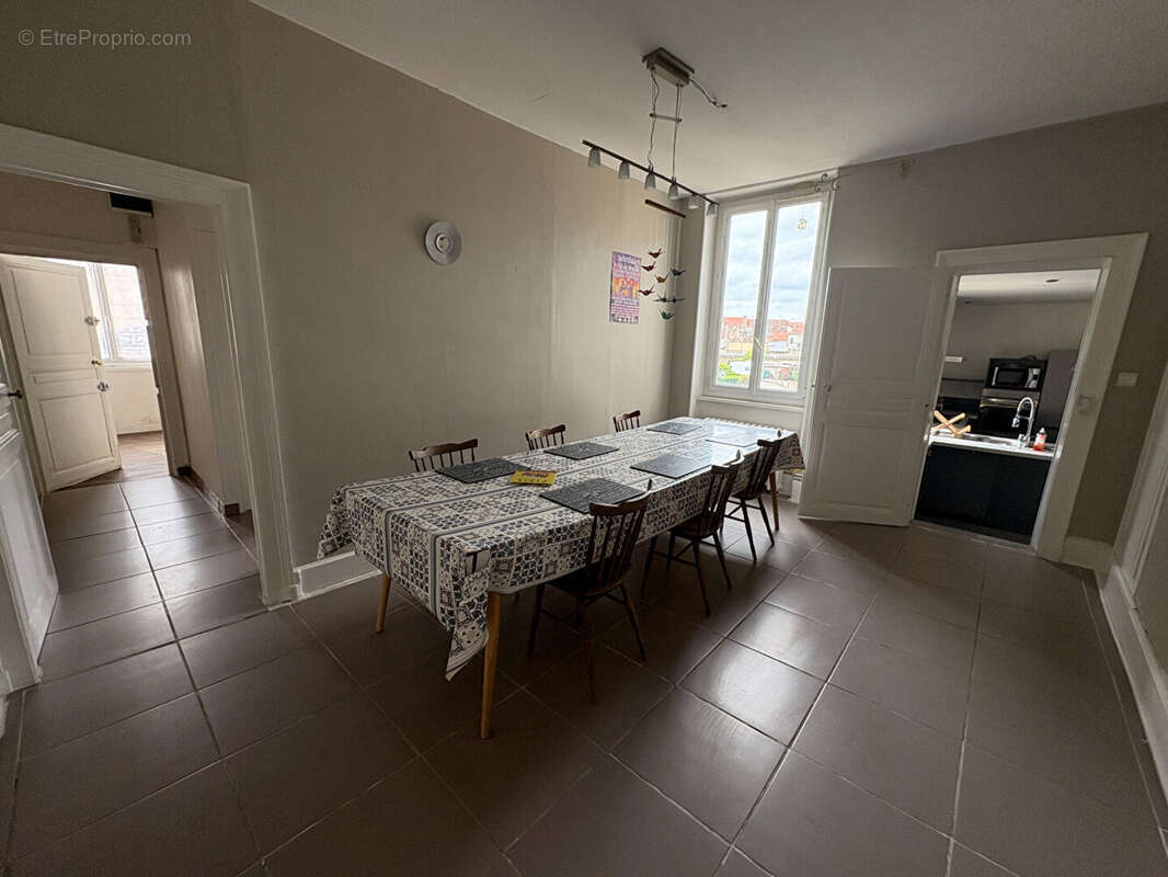 Appartement à MOULINS