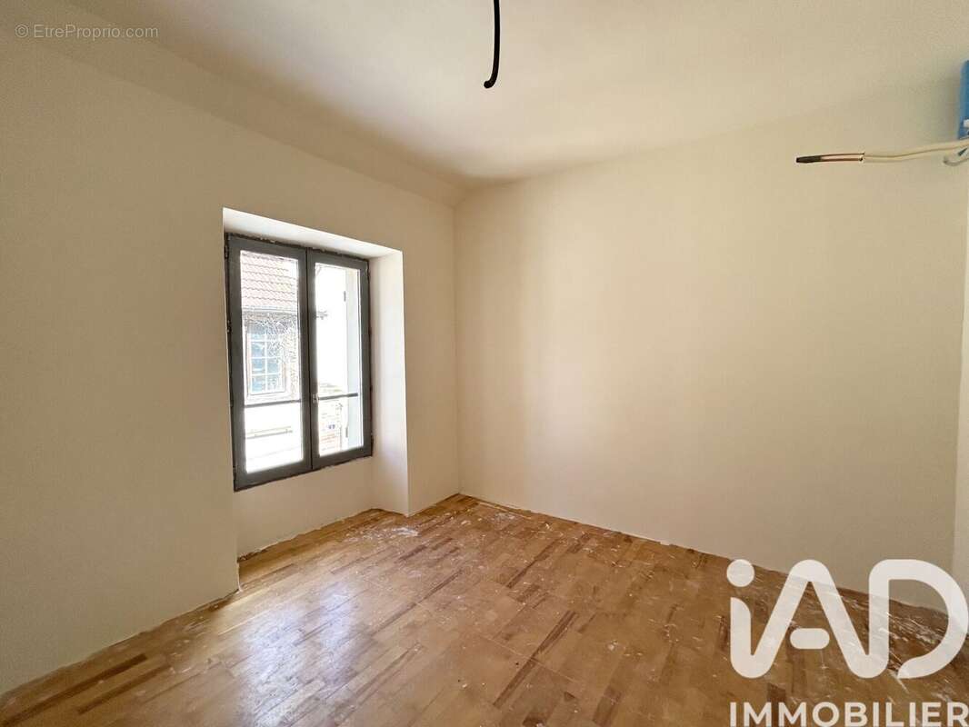 Maison 140 m² à Venteuil  - photo 8
