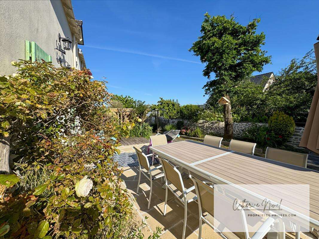 Maison ,   6 chambres , 260 m² .Terrain 2 700 m² .Guérande - photo 6