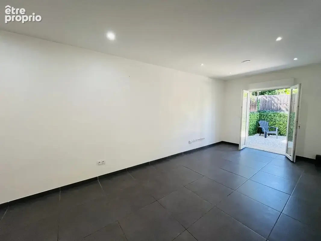 BEZIERS - Maison rénovée avec jardin dans quartier recherché de La Crouzette - photo 3
