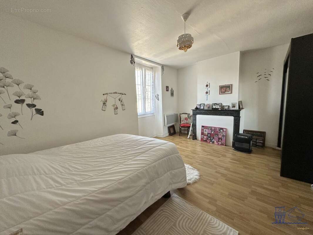 Maison 91 m² à Mortagne-Sur-Gironde  - photo 8