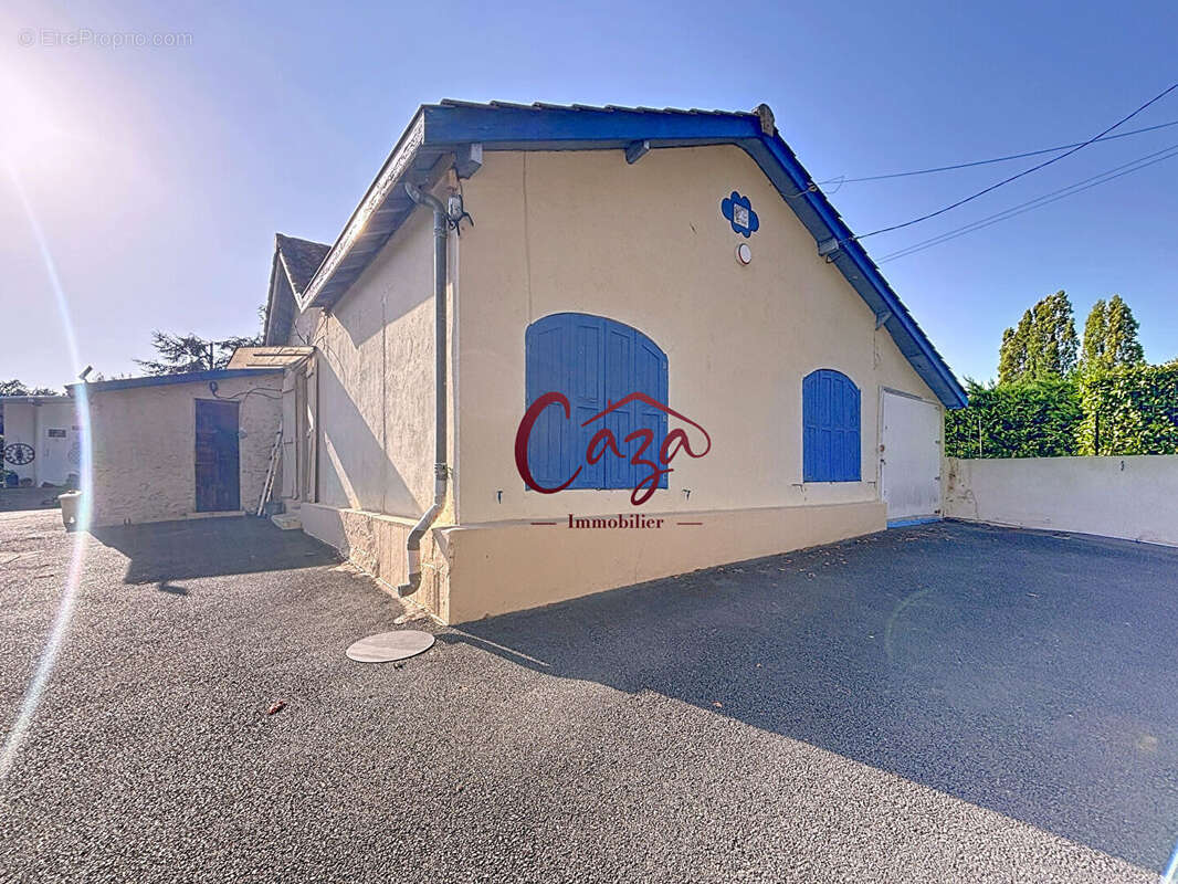 Maison à CAMARSAC