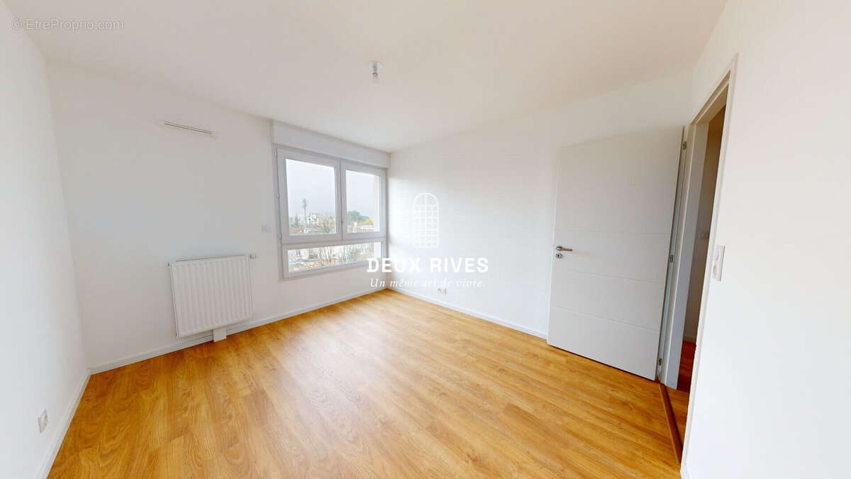 Chambre 2 - Appartement à NANTES