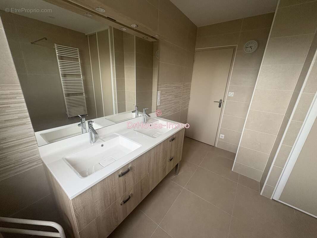 Maison 253 m² à Mignaloux-Beauvoir  - photo 7