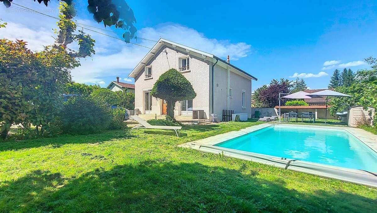 Maison à MEYZIEU