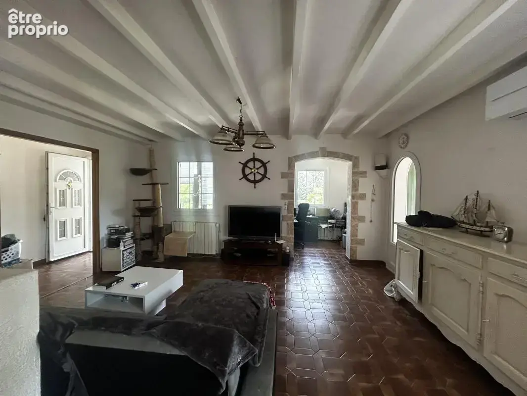 Secteur privilégié, vente villa sur 6123 m² de terrain - photo 13
