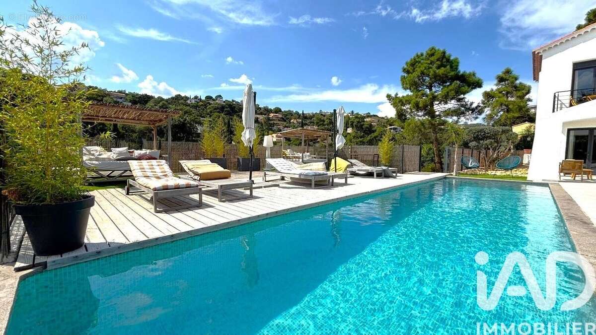 Photo 4 - Maison à ROQUEBRUNE-SUR-ARGENS