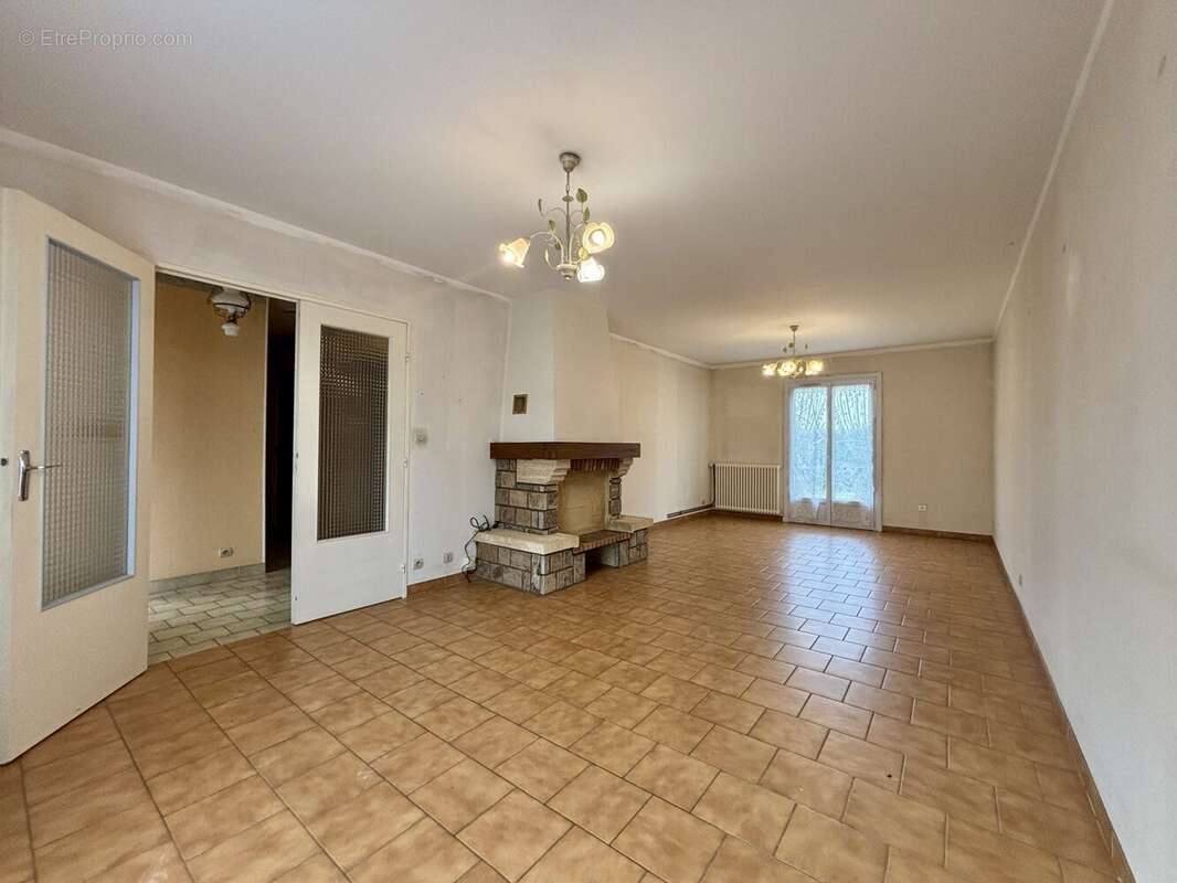 Maison à CEAUX-EN-COUHE
