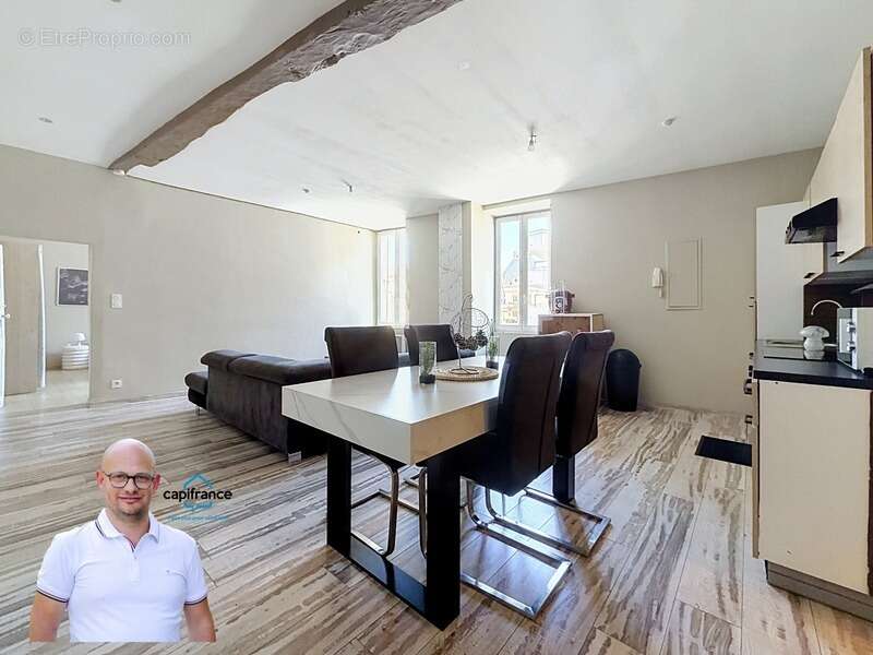 Immeuble de rapport en hyper-centre d'Aoste (38490) – Local commercial loué + T3 libre + Combles aménageables - photo 2