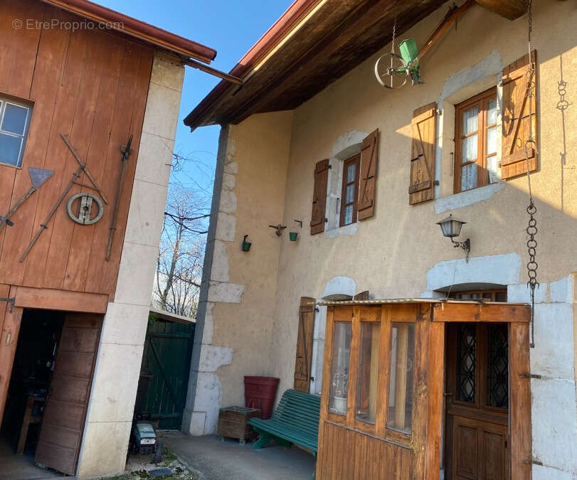 Maison à DIVONNE-LES-BAINS